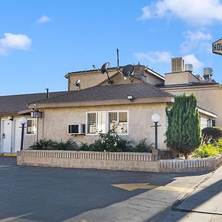 Holly Park Motel Near Lax Lennox Exteriér fotografie